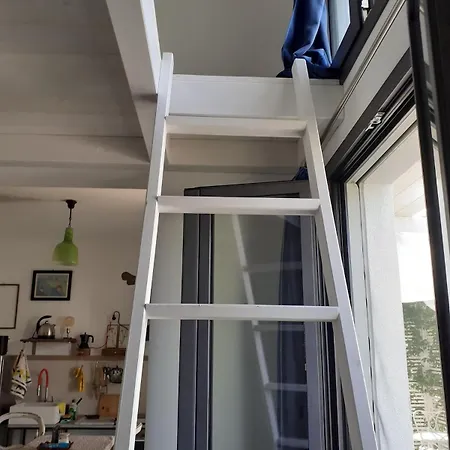 Charming Seaside Nest