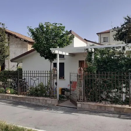 Charming Seaside Nest