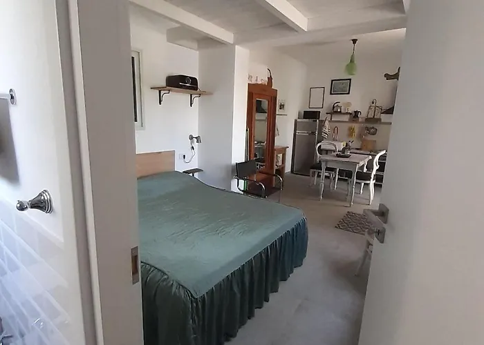 Charming Seaside Nest 公寓